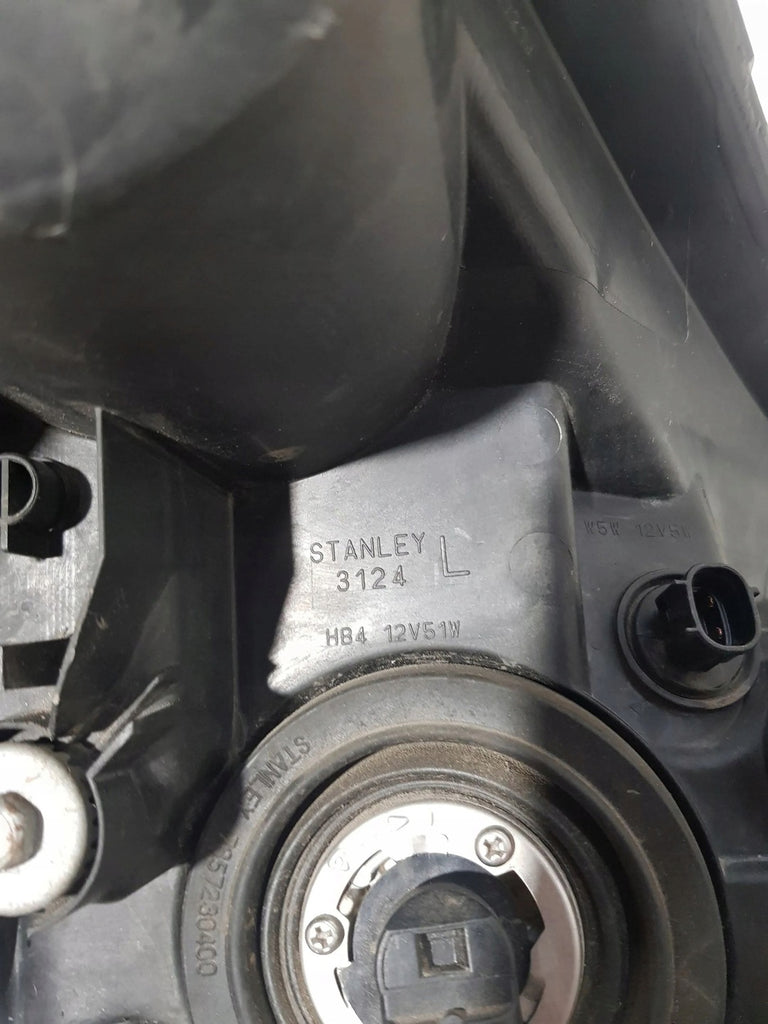 Frontscheinwerfer Toyota Corolla Verso Links Scheinwerfer Headlight SCH5822315278ii