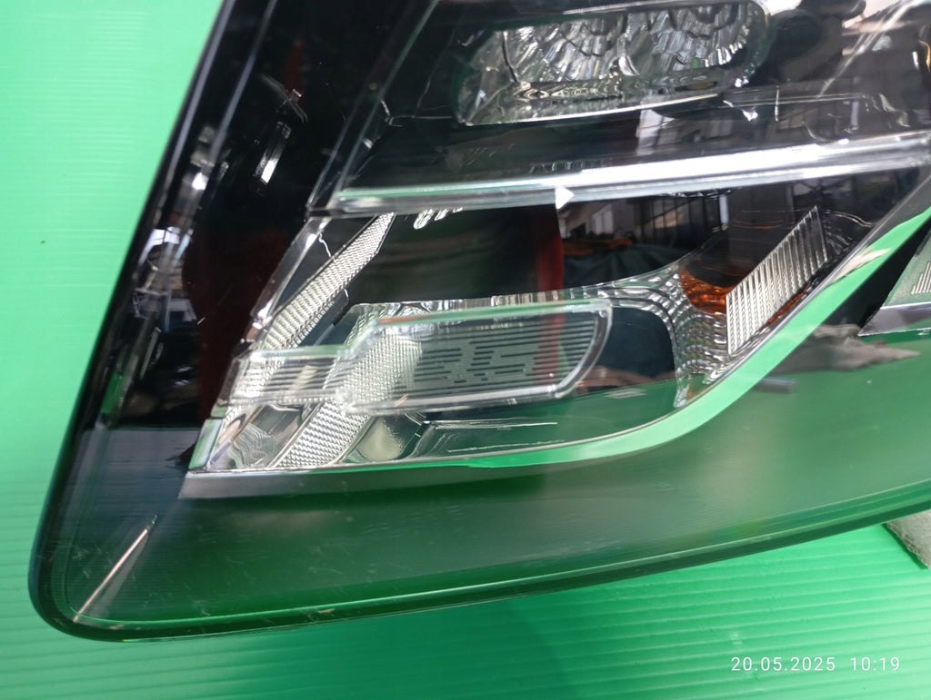 Frontscheinwerfer Audi Q5 8R0941003AF Xenon Ein Stück (Rechts oder Links) SCH7098850560qm