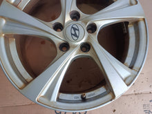 Load image into Gallery viewer, 1x Alufelge 17 Zoll 7.0" 5x114.3 Hyundai Veloster I Rim Wheel FEL1001945025ay