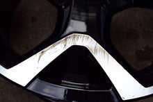 Laden Sie das Bild in den Galerie-Viewer, 1x Alufelge 18 Zoll 7.0&quot; 4x108 35ET Glanz Schwarz 00128-RR Opel Crossland X