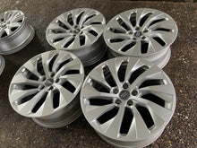 Laden Sie das Bild in den Galerie-Viewer, 4x Alufelge 18 Zoll 8.0" 5x112 26ET Glanz Silber 4K8601025 Audi Rim Wheel FEL3267275851zq