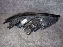 Laden Sie das Bild in den Galerie-Viewer, Frontscheinwerfer BMW 1 F40 7214913-12 LED Links Scheinwerfer Headlight