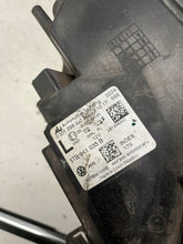 Laden Sie das Bild in den Galerie-Viewer, Frontscheinwerfer VW Touran 5TB941035 LED Links Scheinwerfer Headlight