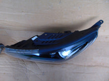 Load image into Gallery viewer, Frontscheinwerfer Hyundai I30 III 92101-S0100 LED Ein Satz Headlight SCH5145952127nt