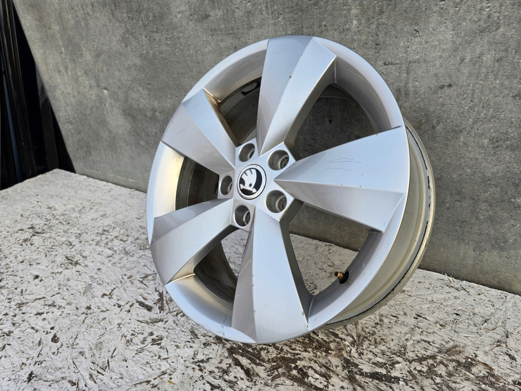 1x Alufelge 17 Zoll 6.5" 5x112 565601025J Skoda Kodiaq Rim Wheel FEL5494696742mr
