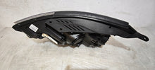Load image into Gallery viewer, Frontscheinwerfer Hyundai I30 III 92102-G4060 Xenon Rechts Headlight SCH9719770057ro