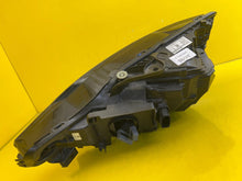 Laden Sie das Bild in den Galerie-Viewer, Frontscheinwerfer Polestar 2 II P31698071 Full LED Rechts Scheinwerfer Headlight