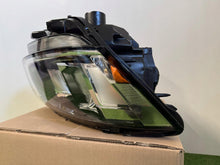 Load image into Gallery viewer, Frontscheinwerfer VW 7L1941006B Rechts Scheinwerfer Headlight SCH5815828912ux