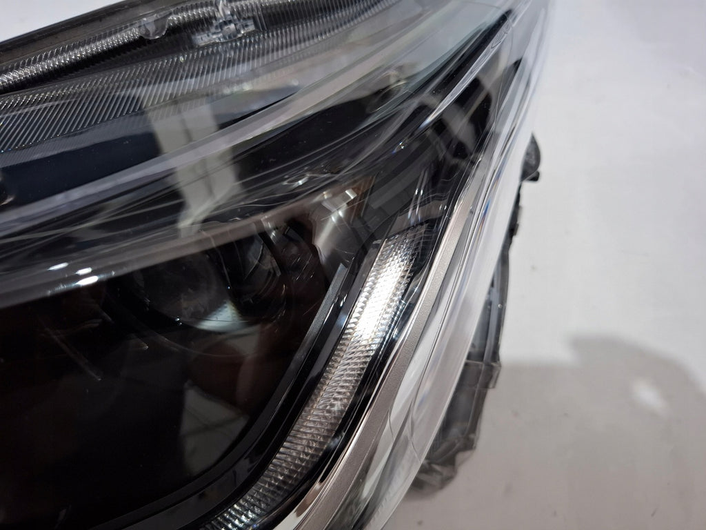 Frontscheinwerfer Toyota Corolla 81150-02T51-00 LED Rechts oder Links