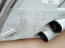 Load image into Gallery viewer, Frontscheinwerfer Skoda Octavia II 3G9945207C Rechts Scheinwerfer Headlight SCH3268064053fs