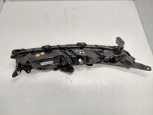 Laden Sie das Bild in den Galerie-Viewer, Frontscheinwerfer Mitsubishi Eclipse Cross I EDM92205010 LED Links Headlight SCH6821197473mi