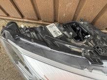 Laden Sie das Bild in den Galerie-Viewer, Frontscheinwerfer BMW 3 F34 8738724-01 Rechts Scheinwerfer Headlight SCH9643962401ar