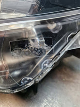 Load image into Gallery viewer, Frontscheinwerfer Mazda 3 Bm B630-51040 Links Scheinwerfer Headlight