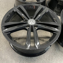 Laden Sie das Bild in den Galerie-Viewer, 4x Alufelge 18 Zoll 7.5&quot; 5x112 51ET 5G0601025DC VW Golf Vii Rim Wheel
