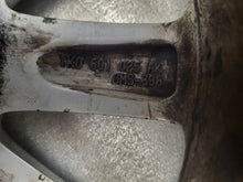 Load image into Gallery viewer, 1x Alufelge 15 Zoll 6.5" 5x112 50ET Glanz Silber 1K0601025AK VW Golf V Plus FEL4484847066lq