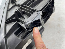 Laden Sie das Bild in den Galerie-Viewer, Frontscheinwerfer VW I 14B941036A Rechts Scheinwerfer Headlight SCH1542092786wx