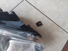 Laden Sie das Bild in den Galerie-Viewer, Frontscheinwerfer Mercedes-Benz W169 A1698200261 Rechts Scheinwerfer Headlight SCH8001508339ek