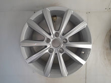 Load image into Gallery viewer, 1x Alufelge 16 Zoll 6.5" 5x112 42ET Glanz Silber 3G0071496B VW Rim Wheel FEL4487949765mh