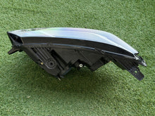 Laden Sie das Bild in den Galerie-Viewer, Frontscheinwerfer Dacia Sandero III Logan 260107978R Rechts Headlight SCH5121358298nb