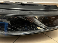 Laden Sie das Bild in den Galerie-Viewer, Frontscheinwerfer Skoda Octavia IV 5E4941016A LED Rechts Scheinwerfer Headlight SCH4868359715dr
