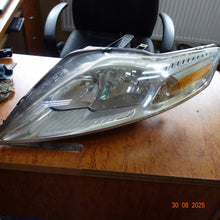 Laden Sie das Bild in den Galerie-Viewer, Frontscheinwerfer Ford Mondeo 7S71-13W030-AG Ein Stück (Rechts oder Links) SCH1279121767uc