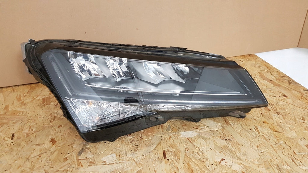 Frontscheinwerfer Skoda Superb III 3V1941016C Full LED Rechts Headlight