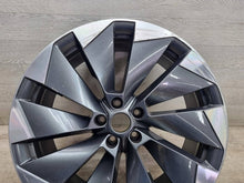 Laden Sie das Bild in den Galerie-Viewer, 1x Alufelge 21 Zoll 8.5" 5x112 40ET Glanz Schwarz 5LA601025L Skoda Enyaq Iv FEL5354448757cm