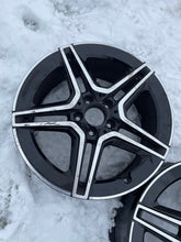 Load image into Gallery viewer, 2x Alufelge 18 Zoll 7.5" 5x112 49ET Glanz Schwarz A1774011500 Mercedes-Benz FEL3788906503bf