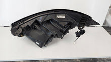 Load image into Gallery viewer, Frontscheinwerfer Renault Master III 260105567R4CAR Rechts Headlight SCH2605535443ce