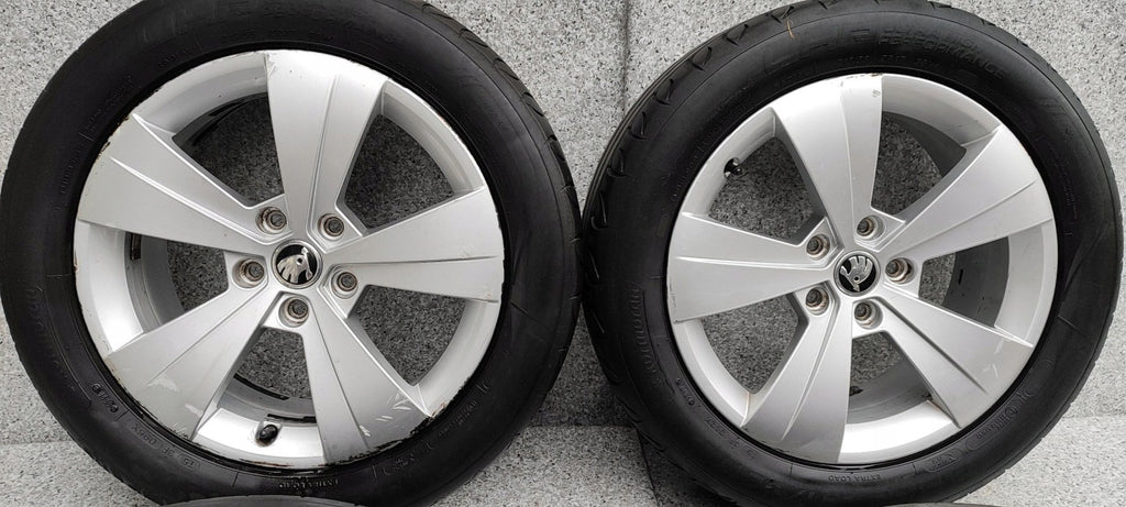 4x Alufelge 17 Zoll 7.5" 5x112 41ET Glanz 3V0601025A Seat III Superb Rim Wheel FEL9146801587nj