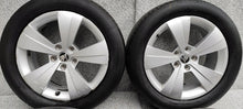 Laden Sie das Bild in den Galerie-Viewer, 4x Alufelge 17 Zoll 7.5" 5x112 41ET Glanz 3V0601025A Seat III Superb Rim Wheel FEL9146801587nj