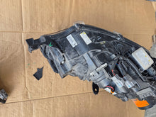 Laden Sie das Bild in den Galerie-Viewer, Frontscheinwerfer Mitsubishi Outlander III Ein Satz Scheinwerfer Headlight