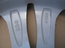 Laden Sie das Bild in den Galerie-Viewer, 1x Alufelge 18 Zoll 7.5" 5x120 51ET Glanz Silber 6881443 BMW Rim Wheel FEL5751166439pv