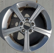 Load image into Gallery viewer, 1x Alufelge 17 Zoll 6.5" 5x112 44ET Glanz Silber A1774011200 Mercedes-Benz Cla FEL6022268365oo