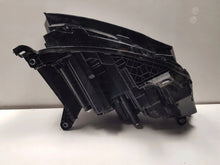 Laden Sie das Bild in den Galerie-Viewer, Frontscheinwerfer Skoda Enyaq IV 5LB941015A LED Links Scheinwerfer Headlight