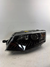 Laden Sie das Bild in den Galerie-Viewer, Frontscheinwerfer Skoda Octavia III 5E1941015B Xenon Links Headlight SCH8694009350mr
