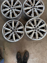 Laden Sie das Bild in den Galerie-Viewer, 4x Alufelge 17 Zoll 7.0" 5x112 34ET Glanz Silber 80A601025 Audi Rim Wheel FEL8753225882em