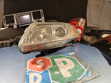 Laden Sie das Bild in den Galerie-Viewer, Frontscheinwerfer Saab 93 9-3 Xenon Ein Stück (Rechts oder Links) Headlight