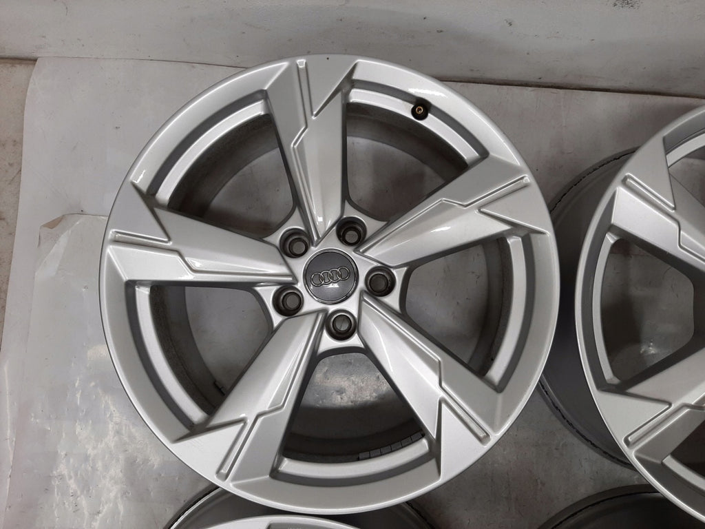 4x Alufelge 18 Zoll 8.0" 5x112 39ET Glanz Silber 4K0601025D Audi A6 C8 Rim Wheel FEL3859377775dm