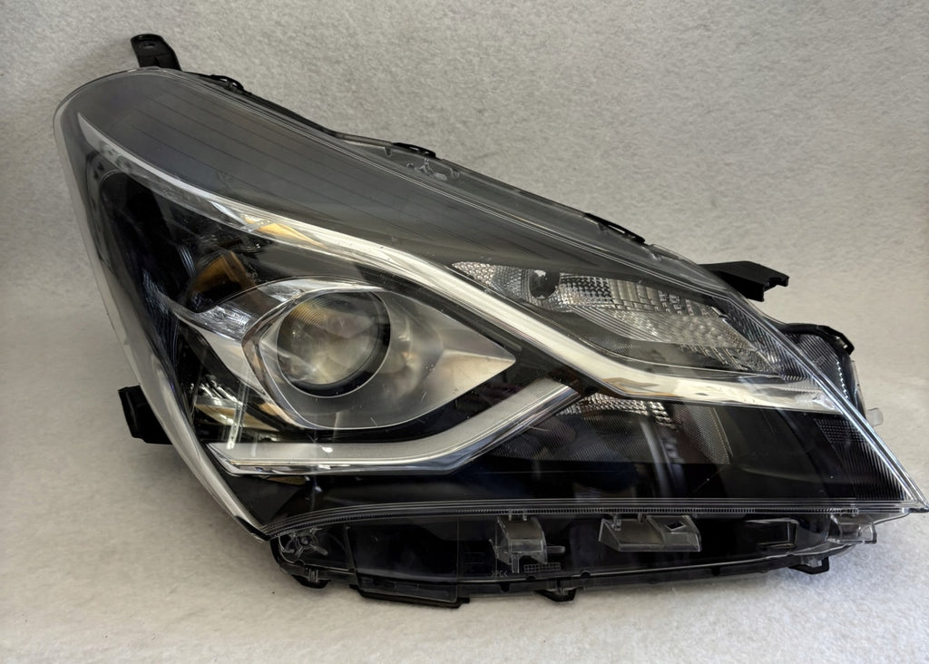Frontscheinwerfer Toyota Yaris 17-0D-199 Rechts Scheinwerfer Headlight SCH1899934447us