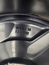 Load image into Gallery viewer, 1x Alufelge 17 Zoll 7.0&quot; 5x114.3 50ET 52910-DD100 Hyundai Elantra Rim Wheel