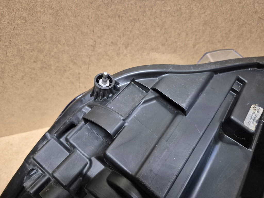 Frontscheinwerfer Ford Focus MX7B-13E014-ED Rechts Scheinwerfer Headlight SCH4935820809dn