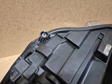 Laden Sie das Bild in den Galerie-Viewer, Frontscheinwerfer Ford Focus MX7B-13E014-ED Rechts Scheinwerfer Headlight SCH4935820809dn