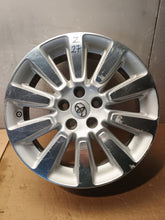 Laden Sie das Bild in den Galerie-Viewer, 1x Alufelge 18 Zoll 7.0" 5x114.3 35ET Glanz Silber Toyota Sienna Rim Wheel FEL2780688140fm