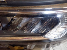 Laden Sie das Bild in den Galerie-Viewer, Frontscheinwerfer Toyota Rav V 4 8118542842 Full LED Links Headlight SCH5250257828of