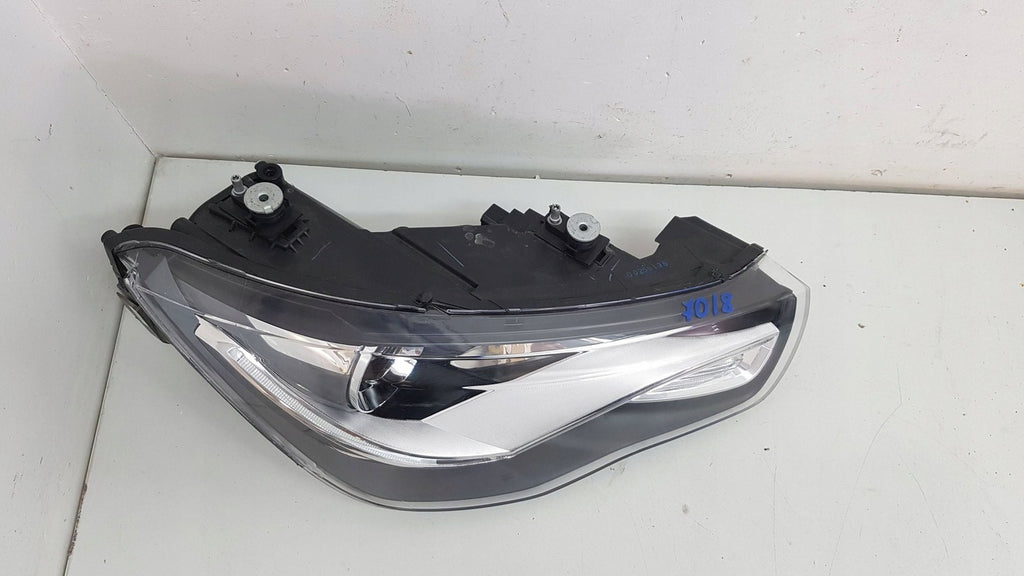 Frontscheinwerfer Audi A1 LED Rechts Scheinwerfer Headlight