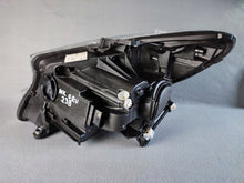 Laden Sie das Bild in den Galerie-Viewer, Frontscheinwerfer Mercedes-Benz Vito W447 4479061501 Rechts Headlight