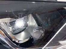 Laden Sie das Bild in den Galerie-Viewer, Frontscheinwerfer VW Touareg 7P0941754 Rechts Scheinwerfer Headlight SCH3287190342hq
