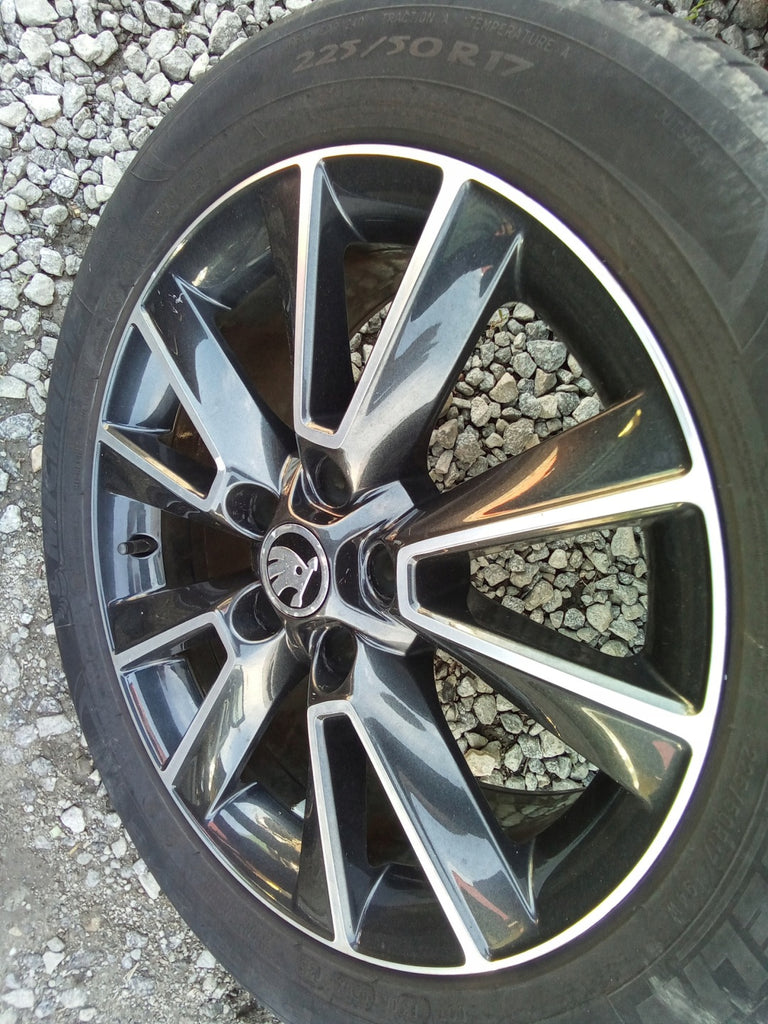 1x Alufelge 17 Zoll 7.0" 5x112 45ET Glanz Graphit 5L0601025AC Mg Rim Wheel FEL1241916470wz