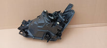 Laden Sie das Bild in den Galerie-Viewer, Frontscheinwerfer Mazda II DB5J-51030 LED Rechts Scheinwerfer Headlight